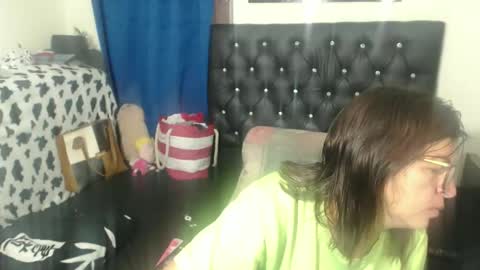  Natalia  online show from April 5, 2026, 9:23 pm