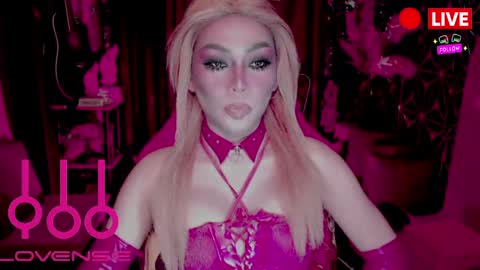 THE QUEEN ALPHA   Queen Medusa Prey online show from April 11, 2026, 8:02 pm