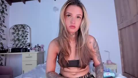 Snapshot of medussa13 chatting on July 16, 2026, 1:06 pm medussa13 online show from July 16, 2026, 1:06 pm