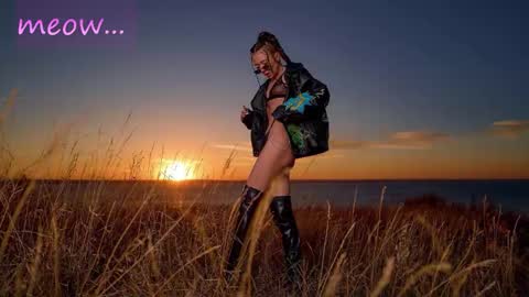 Sweet Meow nonude online show from October 17, 2025, 1:20 am