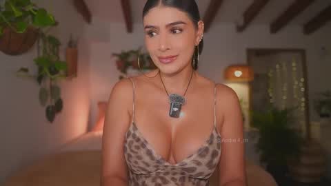 Andrea  online show from November 15, 2025, 12:13 pm