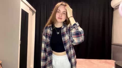 Olivia online show from November 26, 2025, 3:13 pm