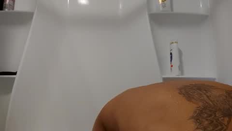 MegamanXXX online show from October 17, 2025, 1:20 am