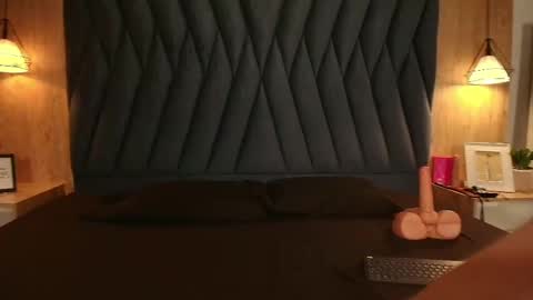 Snapshot of megan_beaumontx chatting on May 28, 2026, 8:06 pm M E G A N online show from May 28, 2026, 8:06 pm