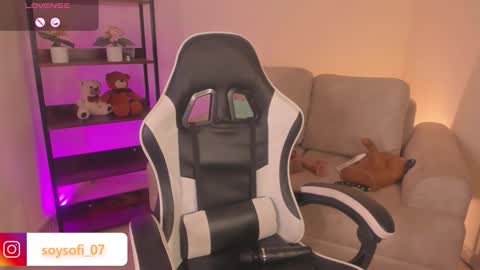 Snapshot of megan_blase chatting on December 5, 2025, 4:21 am Megan online show from December 5, 2025, 4:21 am