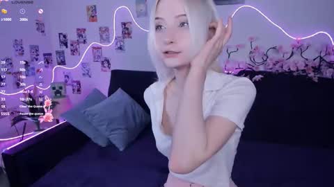 Megan and Anna online show from December 4, 2025, 8:06 pm