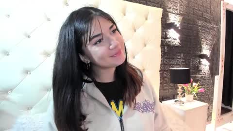     online show from February 21, 2025, 11:22 am