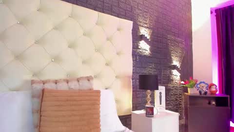     online show from March 12, 2025, 2:45 pm