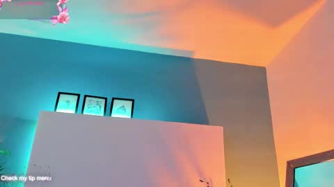    online show from October 22, 2025, 3:07 am