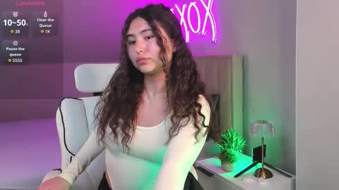 Megan online show from September 18, 2025, 8:16 am