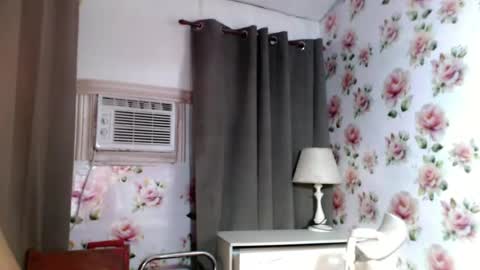 Snapshot of megan_younng chatting on July 18, 2026, 9:24 am MEGAN online show from July 18, 2026, 9:24 am
