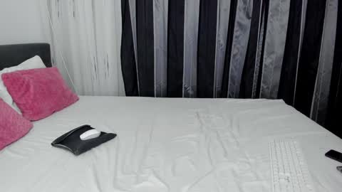 megancherrly online show from December 13, 2024, 9:52 pm