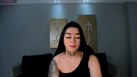 Megan Cross online show from December 3, 2025, 3:25 am