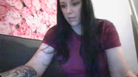 Snapshot of megancullenofficial chatting on January 2, 2025, 1:30 pm megancullenofficial online show from January 2, 2025, 1:30 pm
