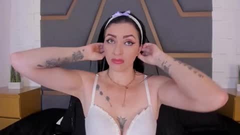 Snapshot of meganhofman chatting on September 20, 2025, 11:33 am Megan Hofman online show from September 20, 2025, 11:33 am