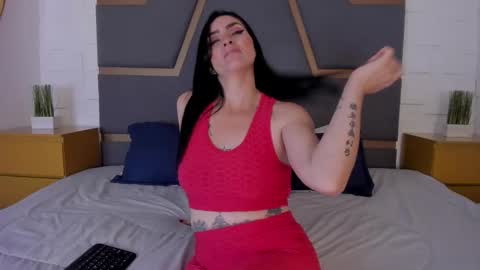 Snapshot of meganhofman chatting on November 17, 2025, 3:34 am Megan Hofman online show from November 17, 2025, 3:34 am