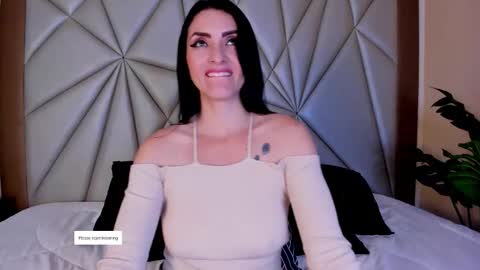 Snapshot of meganhofman chatting on November 25, 2025, 3:28 am Megan Hofman online show from November 25, 2025, 3:28 am