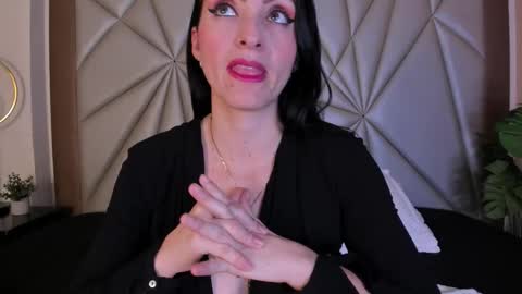 Snapshot of meganhofman chatting on November 29, 2025, 3:42 am Megan Hofman online show from November 29, 2025, 3:42 am