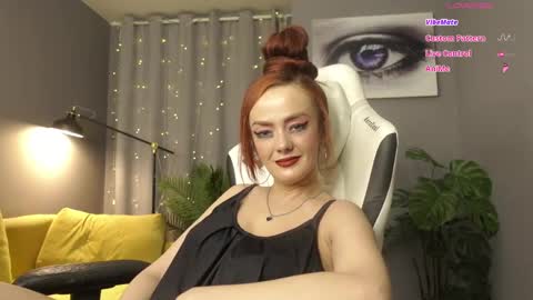 MeganieX online show from December 5, 2025, 2:53 am