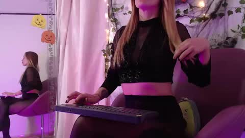 MEGAN online show from October 31, 2025, 2:01 am