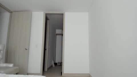 meganmir1 online show from November 9, 2025, 11:52 am