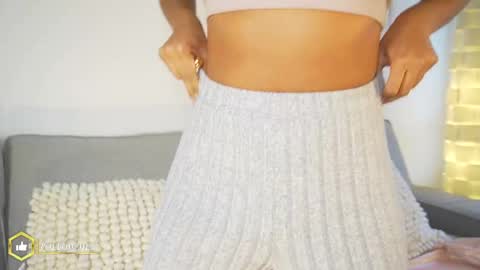 Snapshot of megann__sweet chatting on September 17, 2025, 6:42 pm Mara online show from September 17, 2025, 6:42 pm