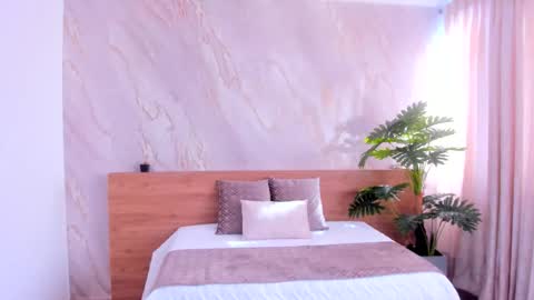 Snapshot of megann_hill chatting on October 25, 2025, 1:29 pm Megan online show from October 25, 2025, 1:29 pm