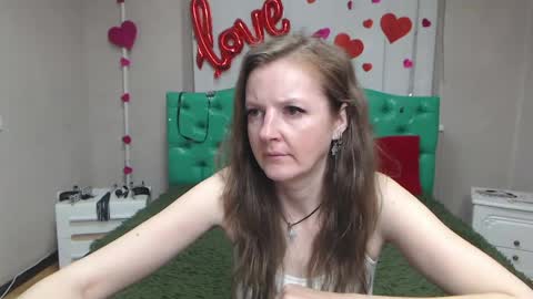 Snapshot of meganpirs chatting on May 19, 2026, 3:02 am MeganPirs online show from May 19, 2026, 3:02 am