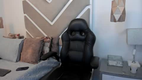 Megan Presley online show from February 7, 2026, 2:43 pm