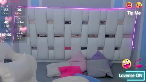 Snapshot of meganqueen2 chatting on November 3, 2025, 12:17 pm Megan Queen online show from November 3, 2025, 12:17 pm