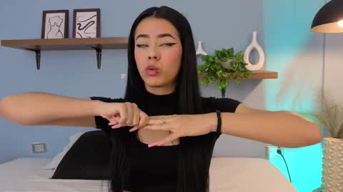 Meganritz online show from November 9, 2025, 8:07 pm