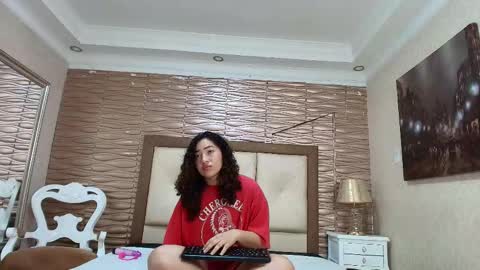 Snapshot of meganrousx chatting on February 5, 2026, 11:59 am Megan online show from February 5, 2026, 11:59 am