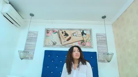 Snapshot of meganrousx chatting on February 8, 2026, 12:52 pm Megan online show from February 8, 2026, 12:52 pm