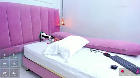 Megan  online show from October 14, 2025, 7:58 pm