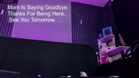 Snapshot of meganwolf1_ chatting on June 25, 2026, 4:22 pm Megan online show from June 25, 2026, 4:22 pm
