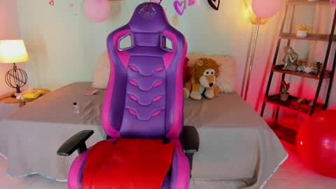 Snapshot of meggan_jade chatting on February 27, 2025, 1:16 am Meggan online show from February 27, 2025, 1:16 am