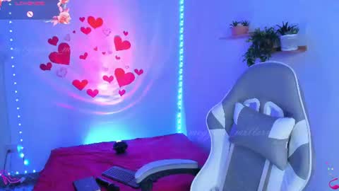   online show from June 19, 2026, 1:54 am