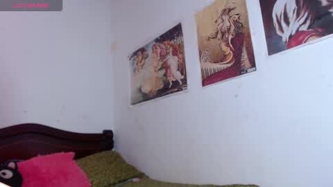  MEGHAN  online show from February 4, 2026, 7:42 pm