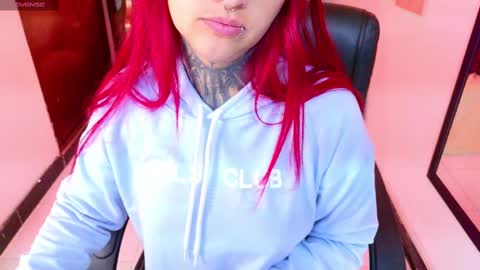 Snapshot of meghan_nill chatting on September 15, 2025, 2:55 am Meghan online show from September 15, 2025, 2:55 am