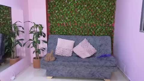 Mei online show from March 4, 2026, 7:53 pm