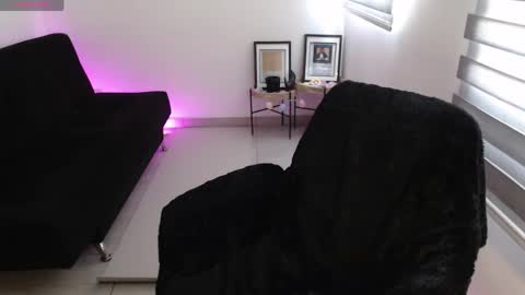 WETWATERMELL online show from April 6, 2026, 10:00 pm