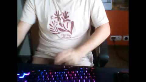 meks5544 online show from November 2, 2025, 11:12 am