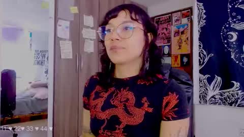 Melissa  -  -  Please help me to reach 100 thumbs up online show from October 12, 2025, 5:01 pm