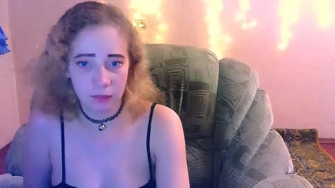 Snapshot of mel_mellie chatting on January 18, 2025, 9:45 pm Mel Mellie online show from January 18, 2025, 9:45 pm