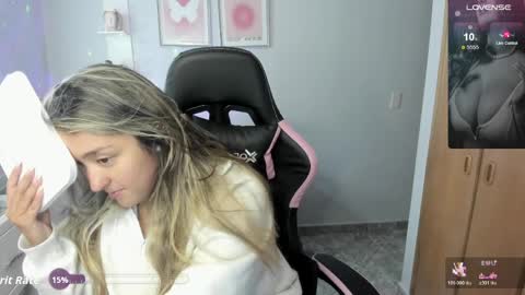 Melaany  online show from April 7, 2026, 12:33 am