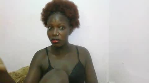 melanie_bae1 online show from May 12, 2026, 7:44 pm