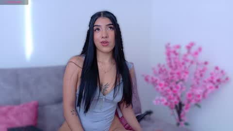 Snapshot of melanie_bianco chatting on April 29, 2026, 9:10 pm Melanie online show from April 29, 2026, 9:10 pm