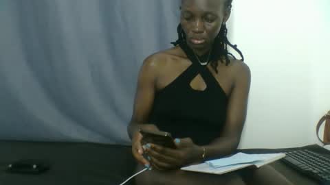 Snapshot of melanie_goddesss chatting on September 8, 2025, 6:40 pm milly online show from September 8, 2025, 6:40 pm