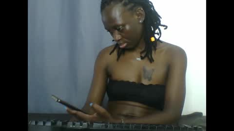 Snapshot of melanie_goddesss chatting on September 11, 2025, 6:19 pm milly online show from September 11, 2025, 6:19 pm