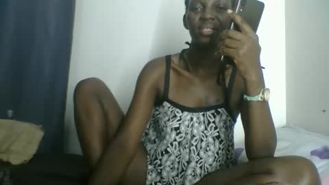 Snapshot of melanie_goddesss chatting on September 24, 2025, 7:06 pm milly online show from September 24, 2025, 7:06 pm